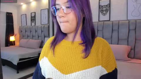 Snapshot of emily_5weet chatting on February 2025 05:09:01 AM Emily online show from February 2025 05:09:01 AM