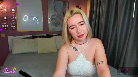 Snapshot of emily__bliss chatting on February 2026 07:59:02 AM Emily Bliss online show from February 2026 07:59:02 AM