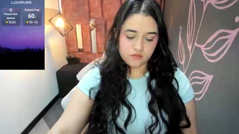 Snapshot of emily__fox__ chatting on October 2025 08:15:01 PM EMILY FOX online show from October 2025 08:15:01 PM