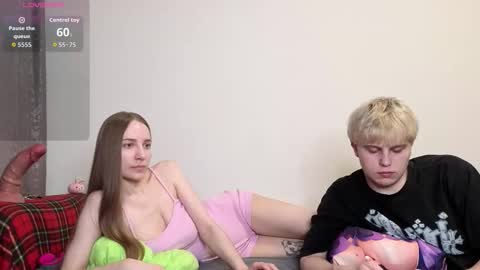 emily_and_ilumi online show from March 2026 07:09:01 PM