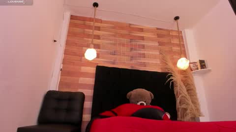 emily_brown04 online show from December 2025 11:16:02 AM