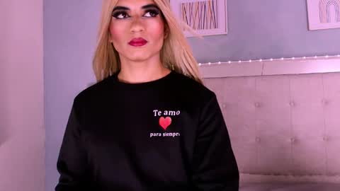 emily_castillo1_ online show from September 2025 05:23:01 AM