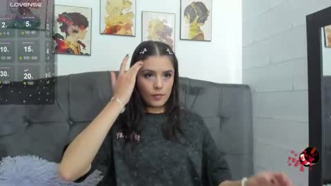 emily_collins1_ online show from July 2026 11:14:01 PM