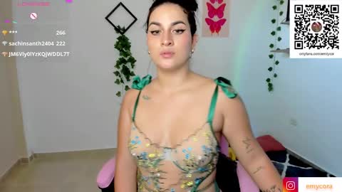 Snapshot of emily_coraline chatting on December 2024 07:28:01 PM Emily  online show from December 2024 07:28:01 PM
