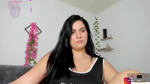 Snapshot of emily_coraline chatting on January 2025 09:25:02 PM Emily  online show from January 2025 09:25:02 PM