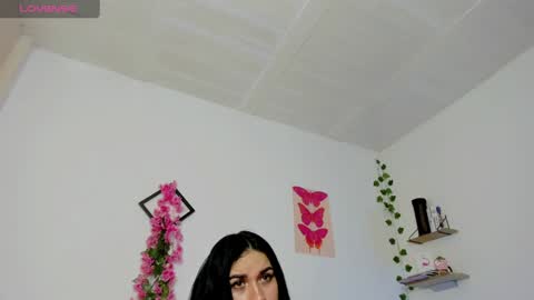 Snapshot of emily_coraline chatting on January 2025 09:37:01 PM Emily  online show from January 2025 09:37:01 PM