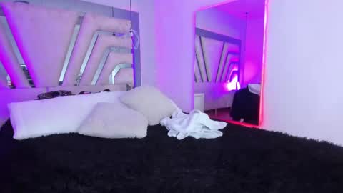 Emily online show from March 2025 02:23:02 PM