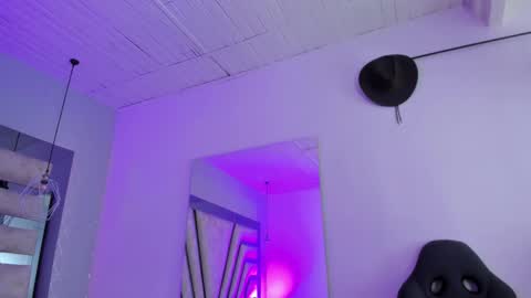 Emily online show from November 2025 12:33:02 PM