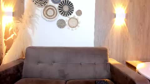 Snapshot of emily_frostt chatting on June 2026 11:43:02 AM emily_frostt online show from June 2026 11:43:02 AM