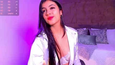 Emily online show from October 2025 01:45:01 PM