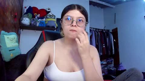 Julieta online show from March 2025 09:29:01 PM