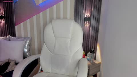 Emily online show from February 2025 09:46:02 PM