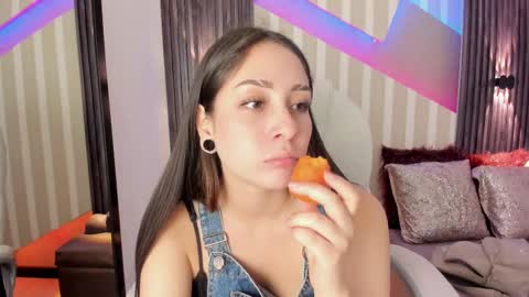 Emily online show from September 2025 02:51:01 PM