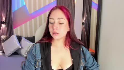 Emily online show from November 2025 02:50:02 PM