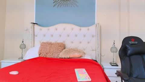 Emily online show from November 2025 12:27:02 AM