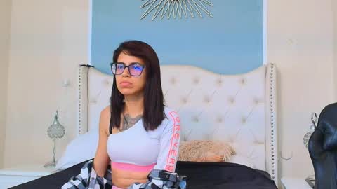 Emily online show from November 2025 10:47:01 PM