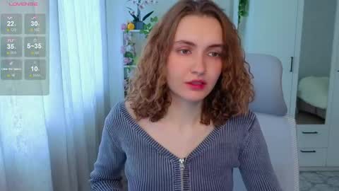 Snapshot of emily_lune chatting on May 2026 02:17:01 AM Emily online show from May 2026 02:17:01 AM