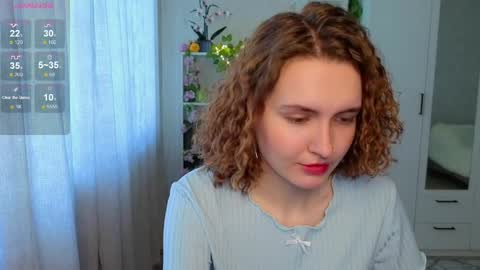 Snapshot of emily_lune chatting on May 2026 01:58:02 AM Emily online show from May 2026 01:58:02 AM