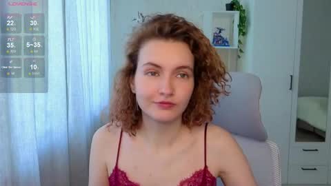 Snapshot of emily_lune chatting on June 2026 04:48:02 AM Emily online show from June 2026 04:48:02 AM