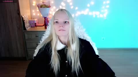 Lia online show from March 2025 11:42:01 PM