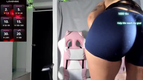 emily_palmeer online show from January 2025 11:28:01 PM