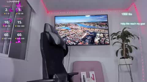 emily_palmeer online show from December 2025 11:18:01 AM