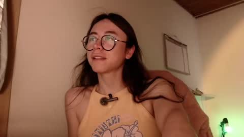 Snapshot of emily_pearl_ chatting on December 2024 09:02:01 PM emily_pearl_ online show from December 2024 09:02:01 PM