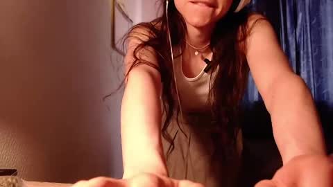 Snapshot of emily_pearl_ chatting on December 2024 08:53:02 PM emily_pearl_ online show from December 2024 08:53:02 PM