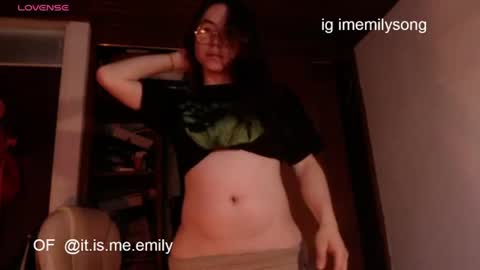 emily_pearl_ online show from June 2026 10:24:01 PM