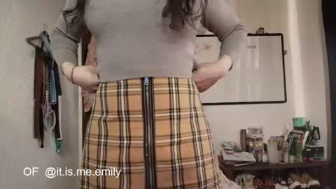 emily_pearl_ online show from July 2026 04:38:01 PM
