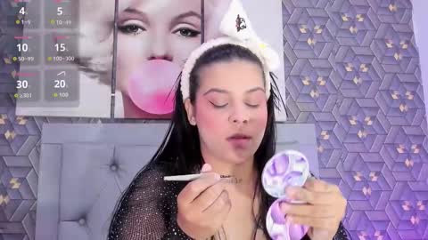 Emily online show from November 2025 03:18:02 AM