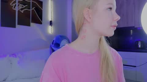 emily shepard online show from April 2026 02:23:02 AM