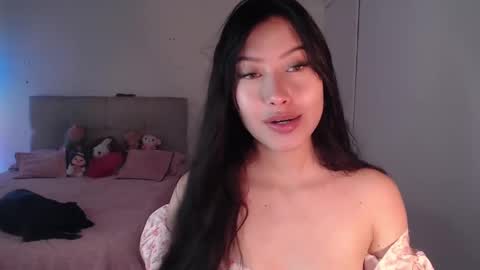 Snapshot of emily_swan_04 chatting on January 2025 05:26:01 PM Emily  Swan online show from January 2025 05:26:01 PM