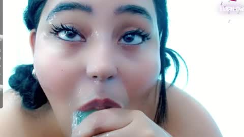 Liss online show from December 2025 09:24:02 PM