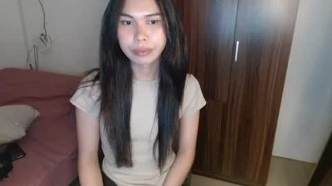 emily_xo143 online show from February 2026 05:05:02 AM