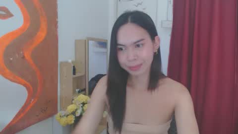 emily_xo143 online show from May 2026 02:35:02 PM