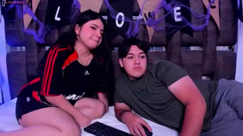 Amily  Andrew online show from October 2025 05:09:02 AM