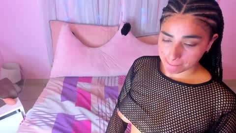 Snapshot of emilybta chatting on January 2025 04:01:01 AM EMILY online show from January 2025 04:01:01 AM