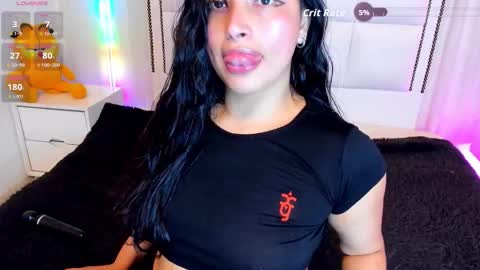 Snapshot of emilybta chatting on December 2025 08:18:02 PM EMILY online show from December 2025 08:18:02 PM