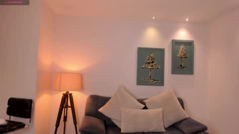 Emily Carter online show from February 2026 11:20:01 AM