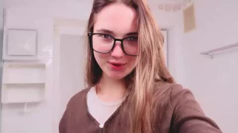 Emily online show from December 2025 06:24:02 PM