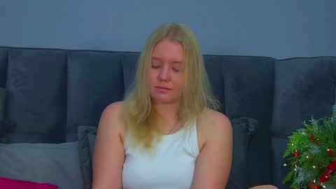 Emily online show from December 2025 06:33:02 AM