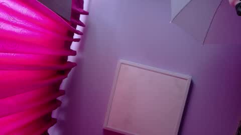 EMELY online show from December 2025 07:21:01 PM