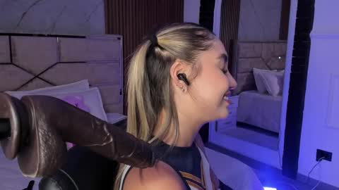 Emily Hendrix online show from February 2025 12:02:01 AM