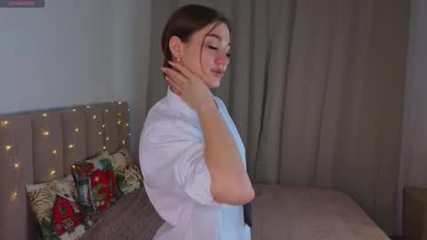 Emi online show from April 2026 03:00:01 PM