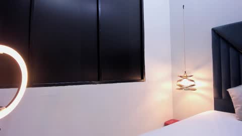 emilykartters online show from February 2026 12:15:02 PM