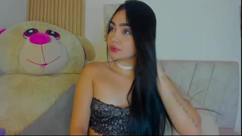 Snapshot of emilylittle___ chatting on April 2026 09:06:02 PM EMI online show from April 2026 09:06:02 PM