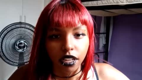 Snapshot of emilylivos chatting on February 2026 02:37:02 PM Emily Livos online show from February 2026 02:37:02 PM