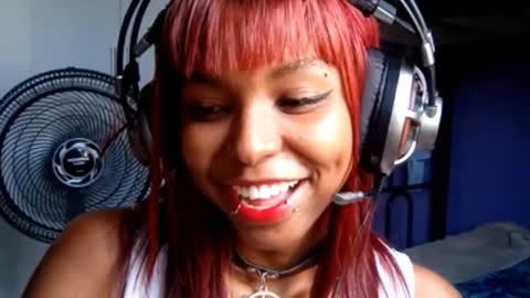 Snapshot of emilylivos chatting on March 2026 05:07:01 PM Emily Livos online show from March 2026 05:07:01 PM