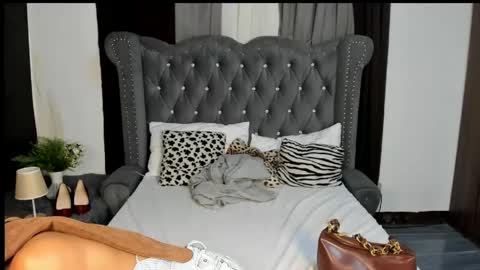 emilyluna07 online show from May 2026 10:53:02 AM